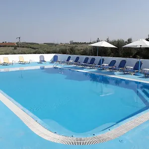 https://villagiannis.hotelschalkidiki.net